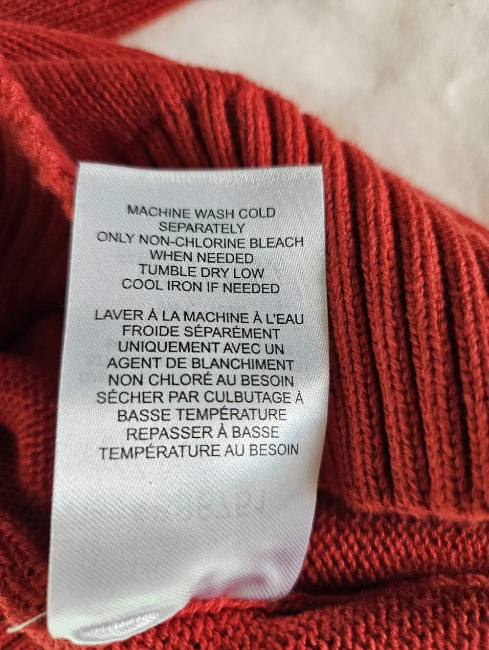 Red Maple Leaf 100% Cotton Women's Crewneck Sweater NWT Size Medium Canada Day - Picture 8 of 11